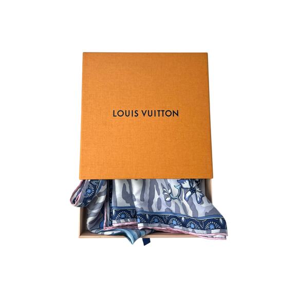 Louis Vuitton Silk Scarf - Picture 2 of 5